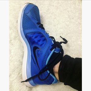 Blue nike shoes